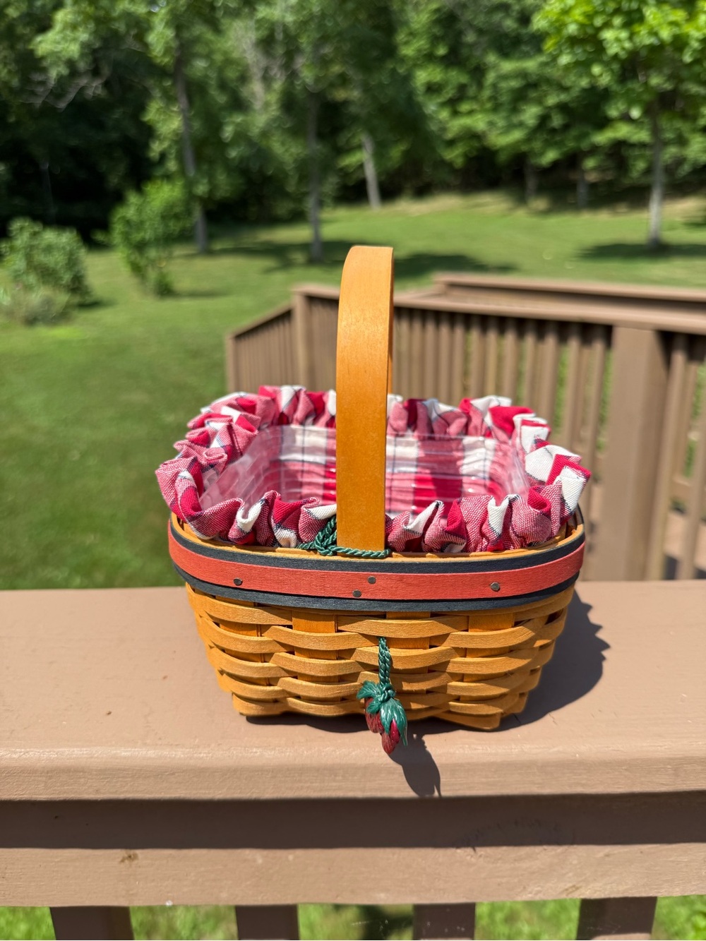 Longaberger 2001 All American Strawberry Basket with Plaid Liner & Tie on